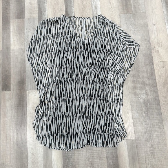 Express printed metallic dolman empire tunic/ dress ❤️ - Picture 2 of 7